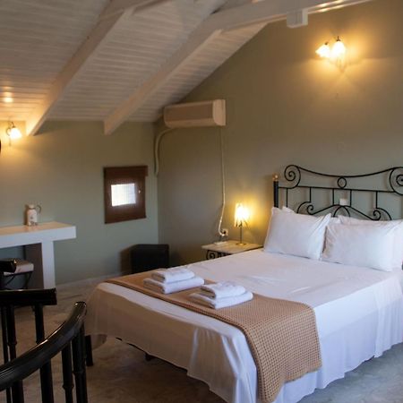 Avesta Apartments - 200M From The Beach Vasilikos  Phòng bức ảnh