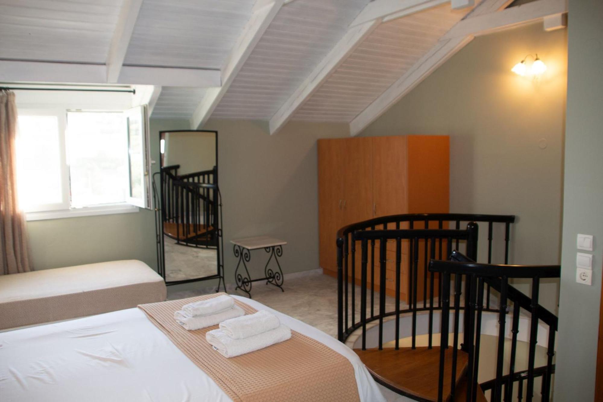 Avesta Apartments - 200M From The Beach Vasilikos  Phòng bức ảnh