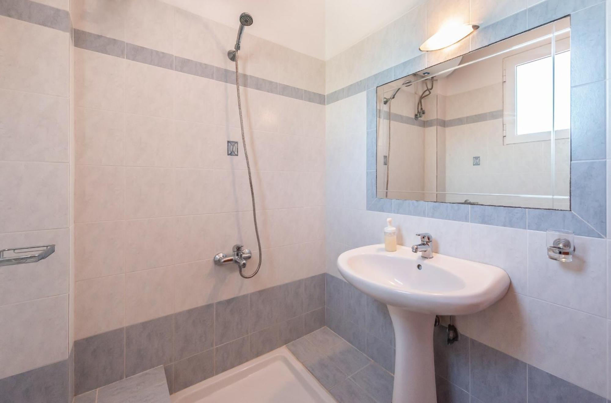 Avesta Apartments - 200M From The Beach Vasilikos  Phòng bức ảnh